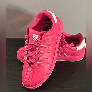 K-Swiss Classic VN Varsity in Beetroot Purple and White